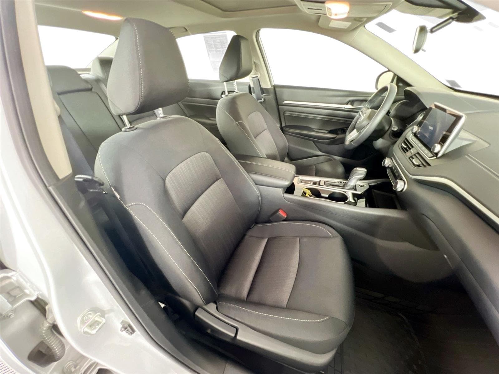 2022 Nissan Altima SV - Photo 26