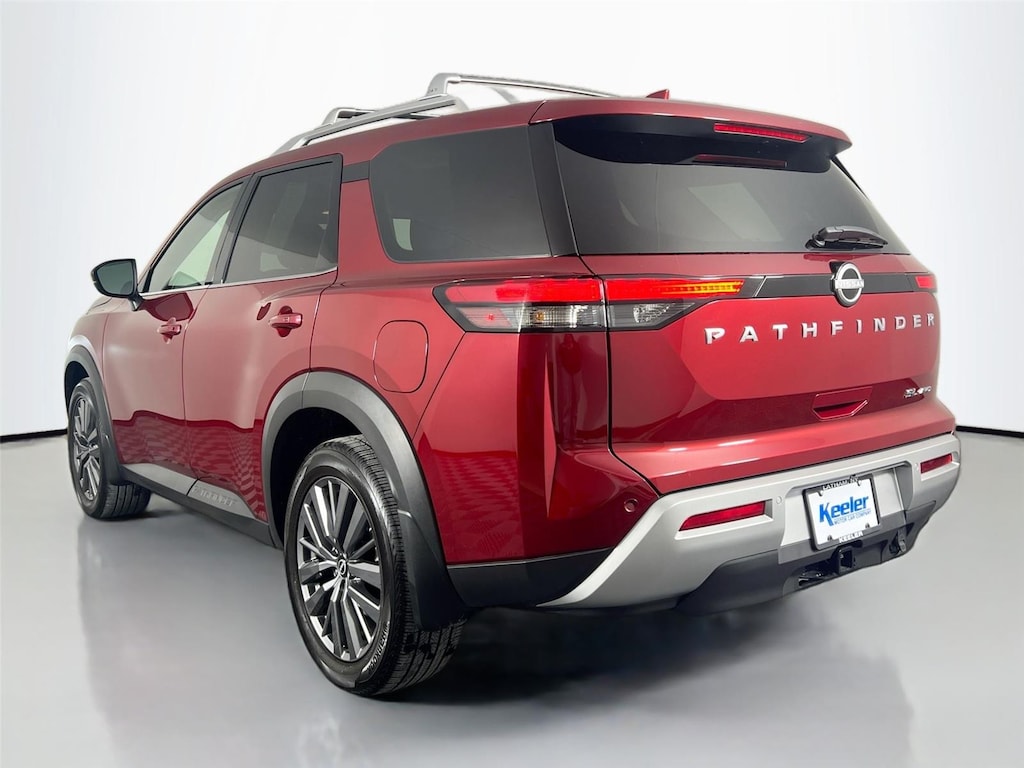 Used 2025 Nissan Pathfinder SL SUV