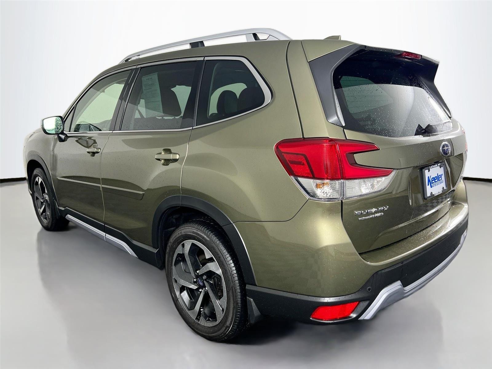 2023 Subaru Forester Touring photo 3