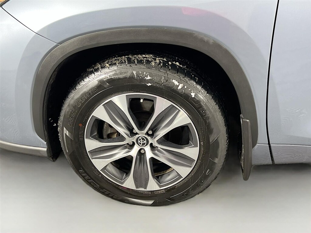 Used 2022 Toyota Highlander XLE SUV