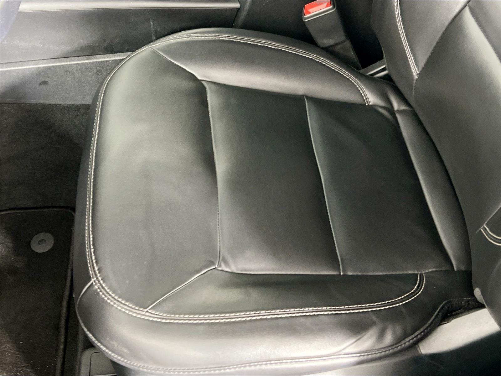 2022 Ford Explorer XLT - Photo 19