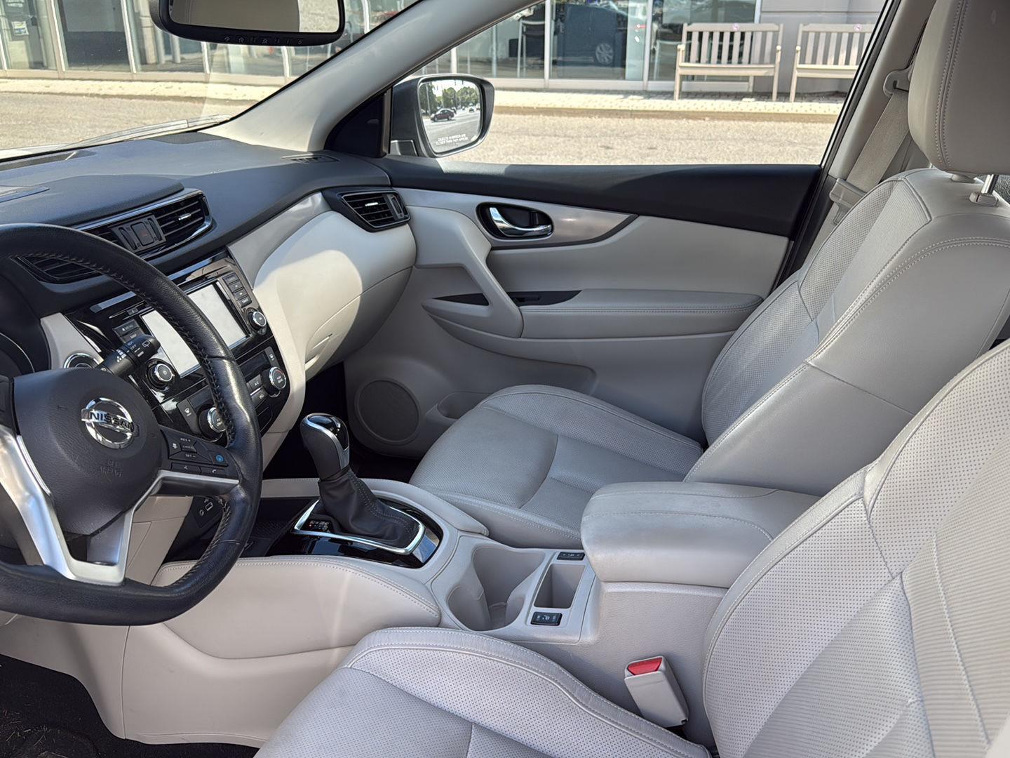 2020 Nissan Rogue Sport SL photo 4