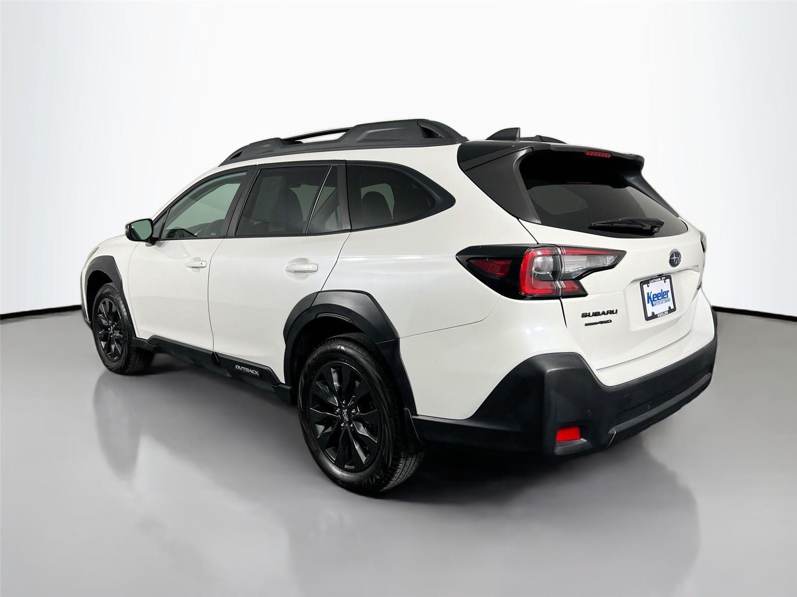 2023 Subaru Outback Onyx Edition photo 4