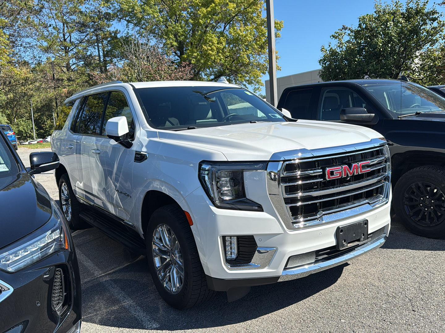 2023 Gmc Yukon SLT photo 2