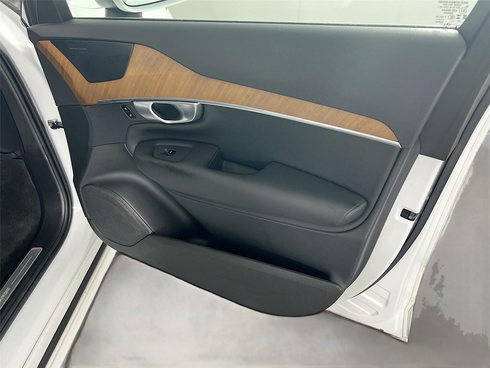 2024 Volvo XC90 Plus - Photo 30