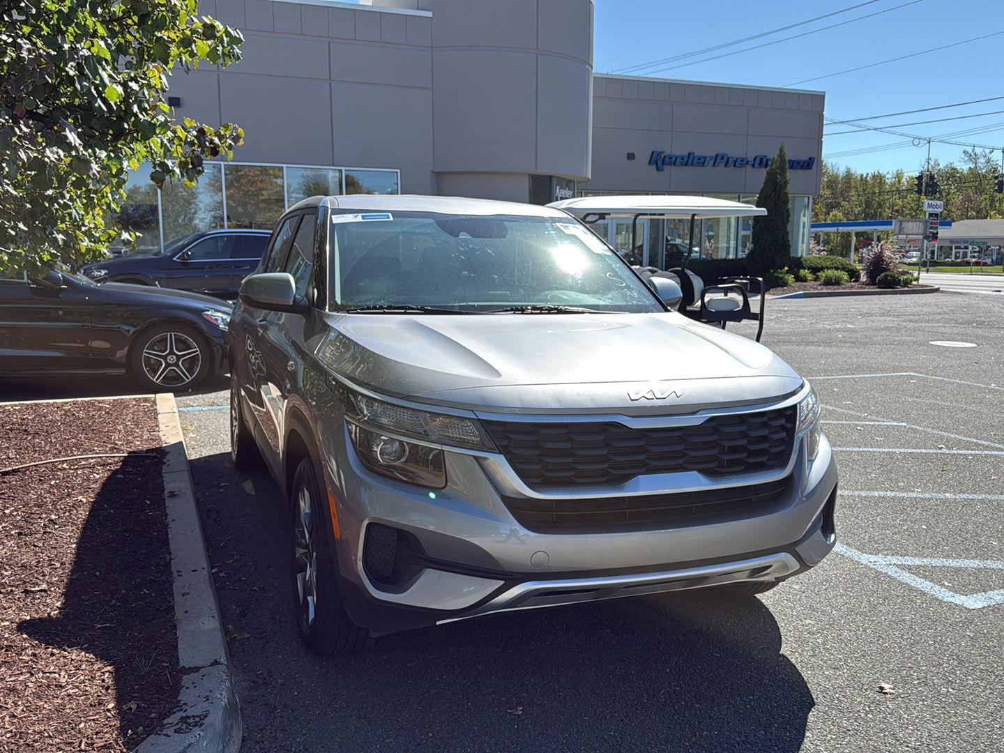 2022 Kia Seltos LX photo 2
