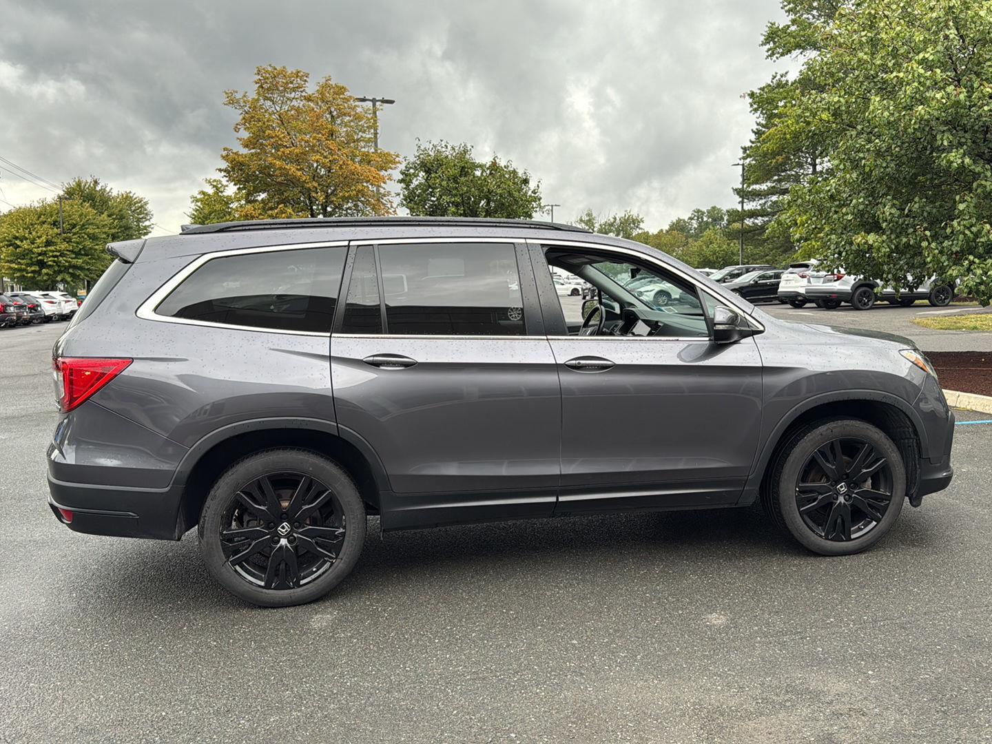 2022 Honda Pilot Special Edition photo 3