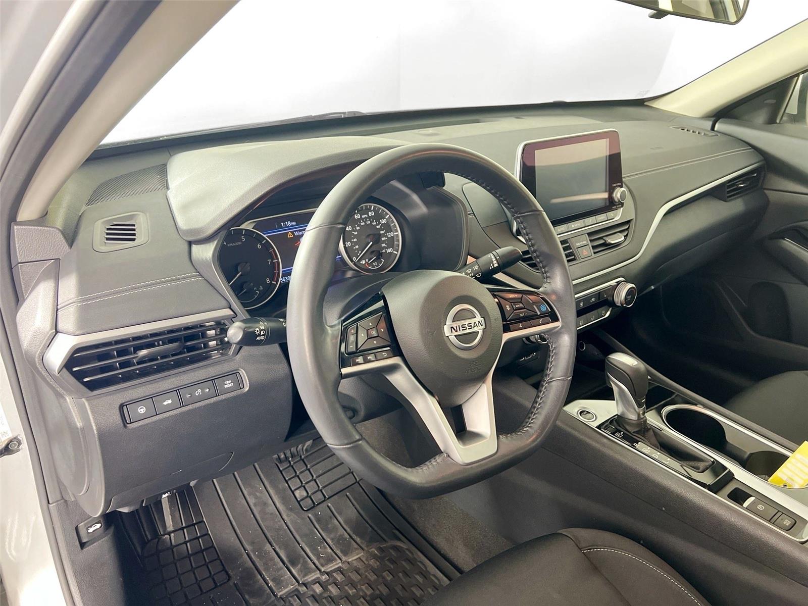 2022 Nissan Altima SV - Photo 8