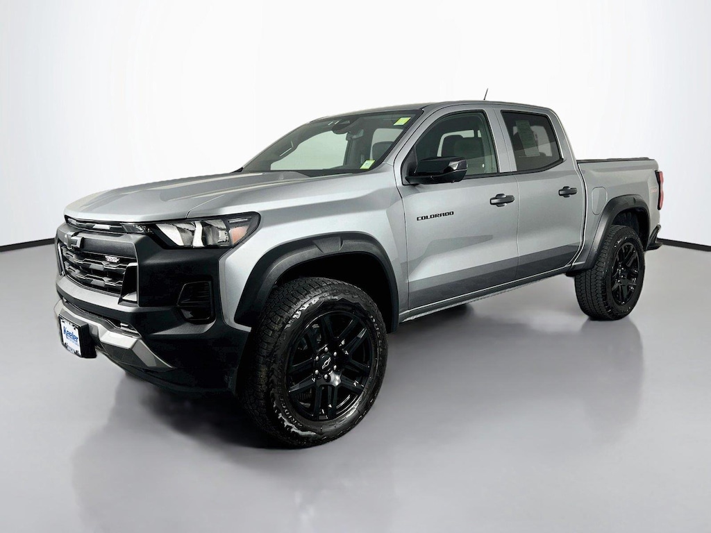 Used 2025 Chevrolet Colorado Trail Boss Truck Crew Cab