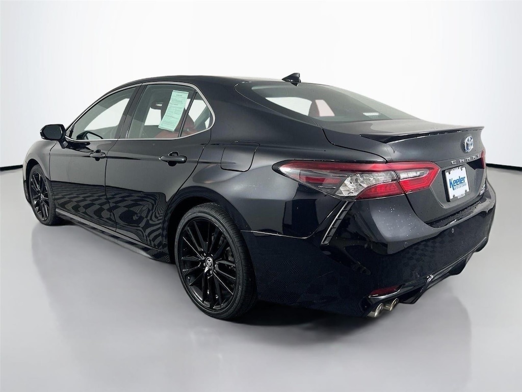 Used 2022 Toyota Camry Hybrid XSE Sedan