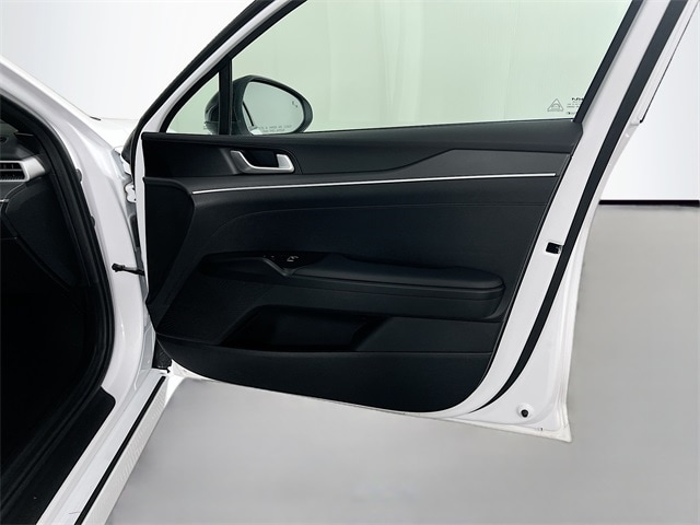 2024 Kia K5 GT-Line photo 27