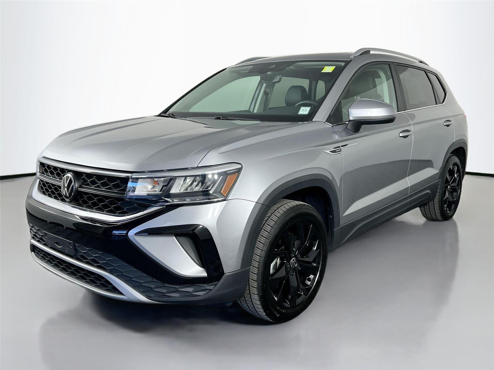 2023 Volkswagen Taos SE photo 2