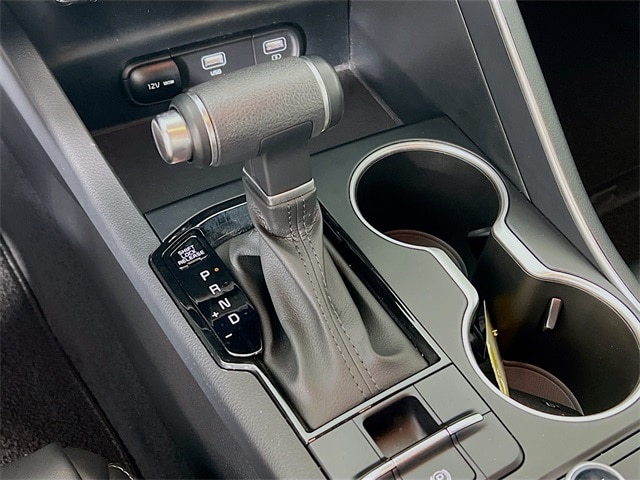2024 Kia K5 GT-Line photo 16