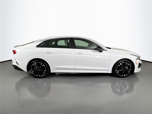 2024 Kia K5 GT-Line photo 7