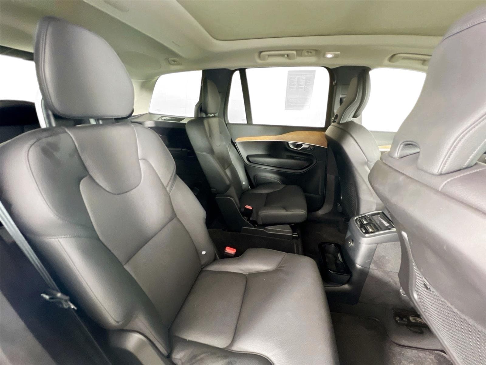 2024 Volvo XC90 Plus - Photo 27