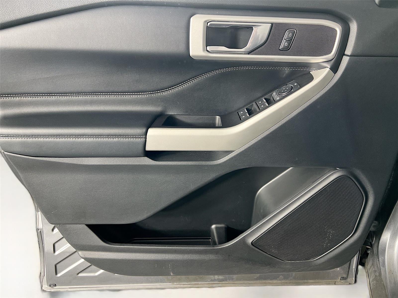 2022 Ford Explorer XLT - Photo 17