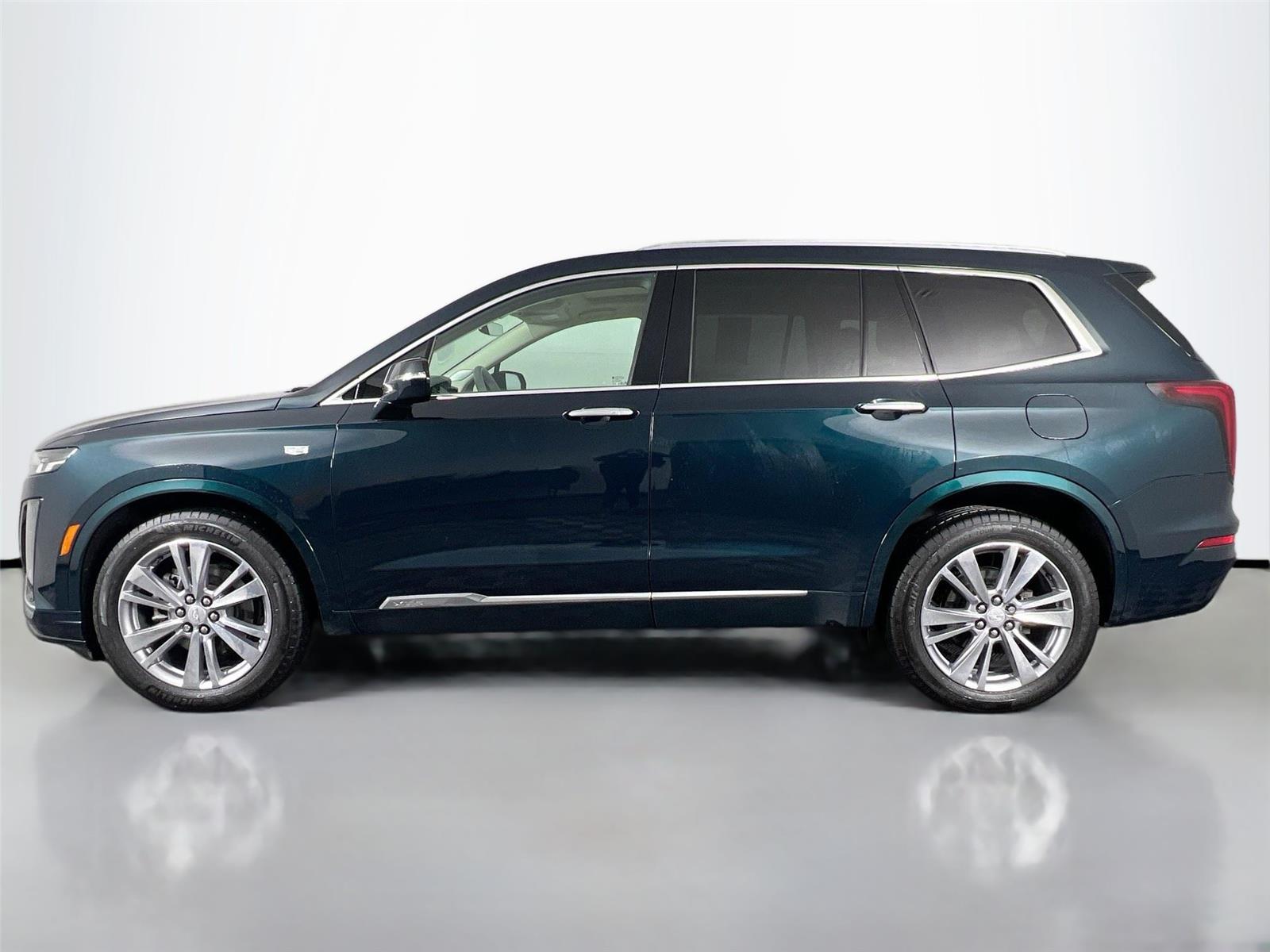 2024 Cadillac XT6 Premium Luxury photo 3