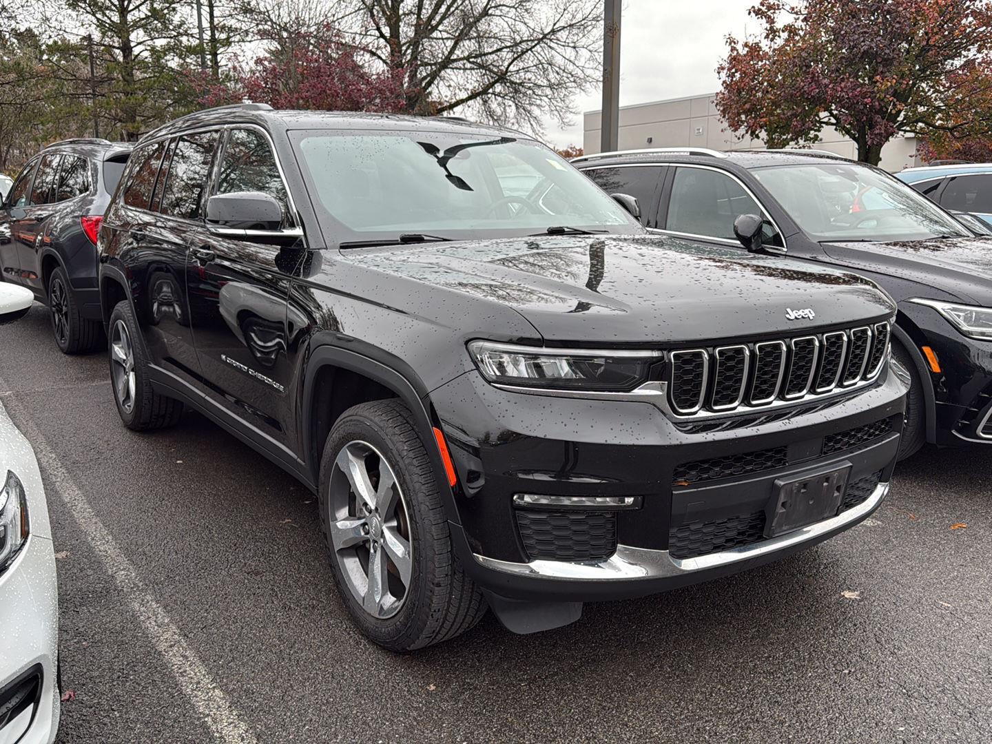 2022 Jeep Grand Cherokee Limited photo 2