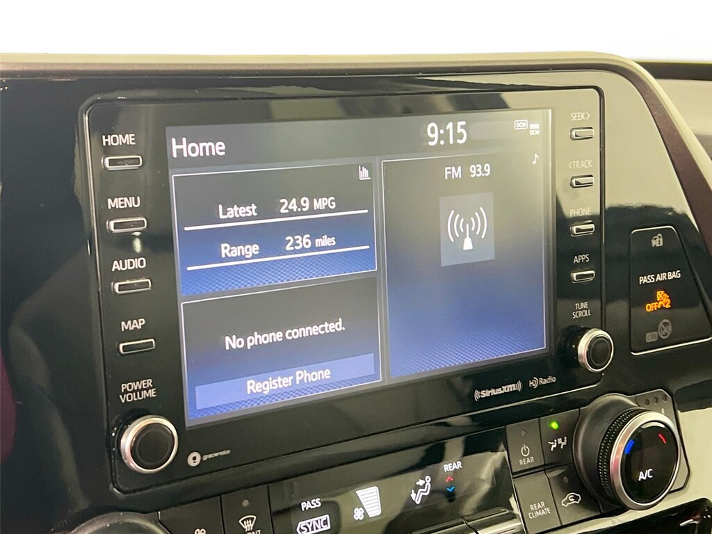 Used 2022 Toyota Highlander XLE SUV