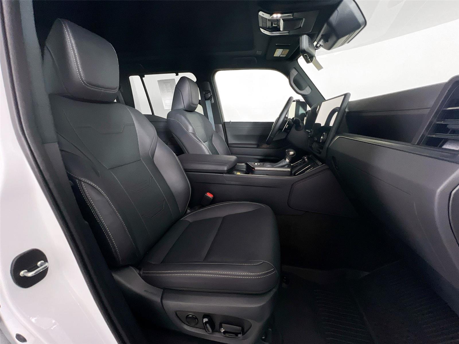 2025 Lexus GX Luxury - Photo 25