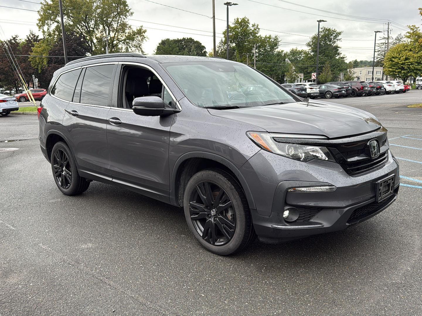 2022 Honda Pilot Special Edition photo 2