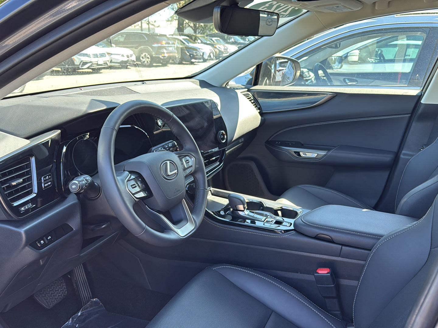 2023 Lexus NX 350 photo 4