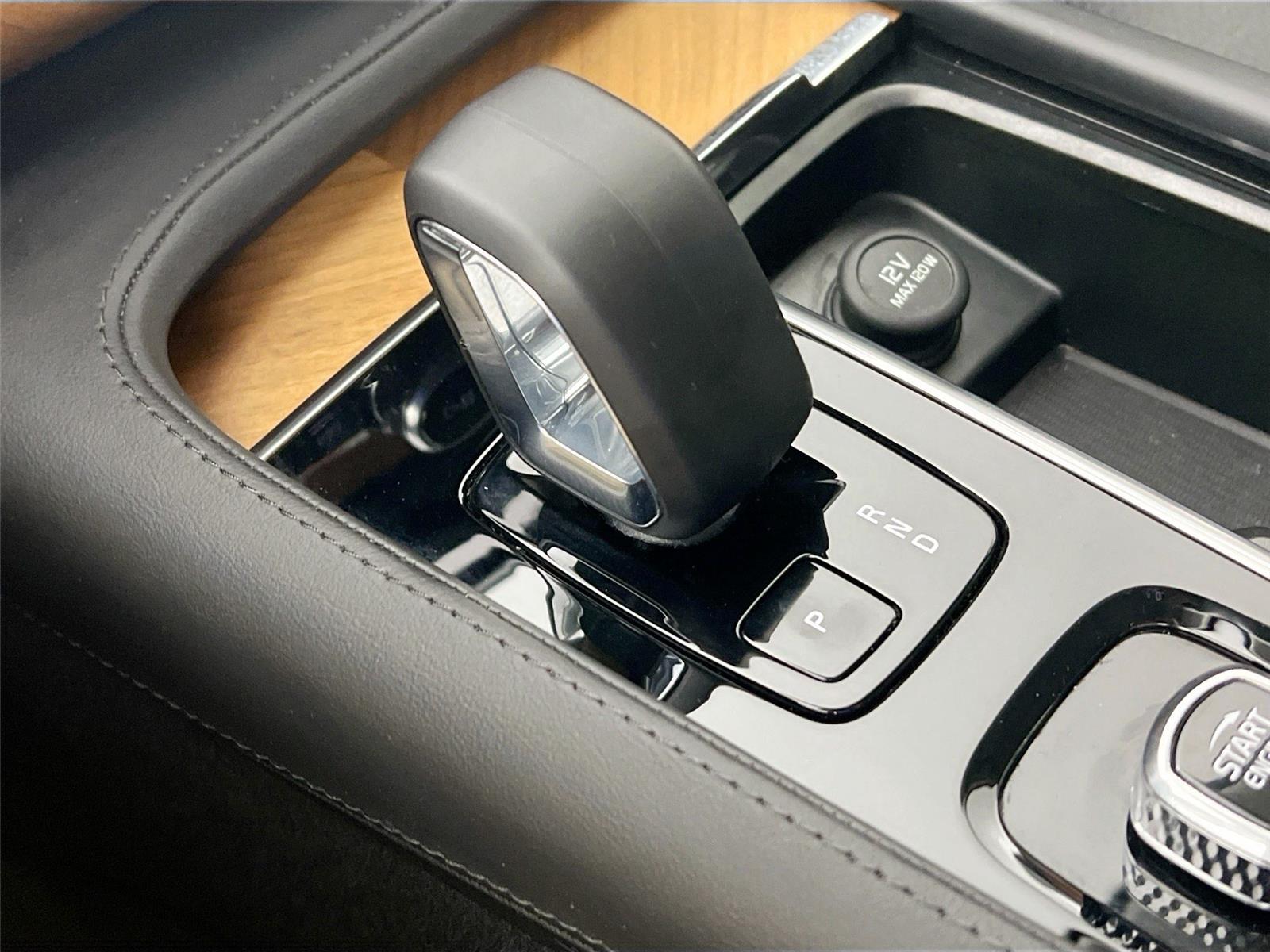 2024 Volvo XC90 Plus - Photo 17