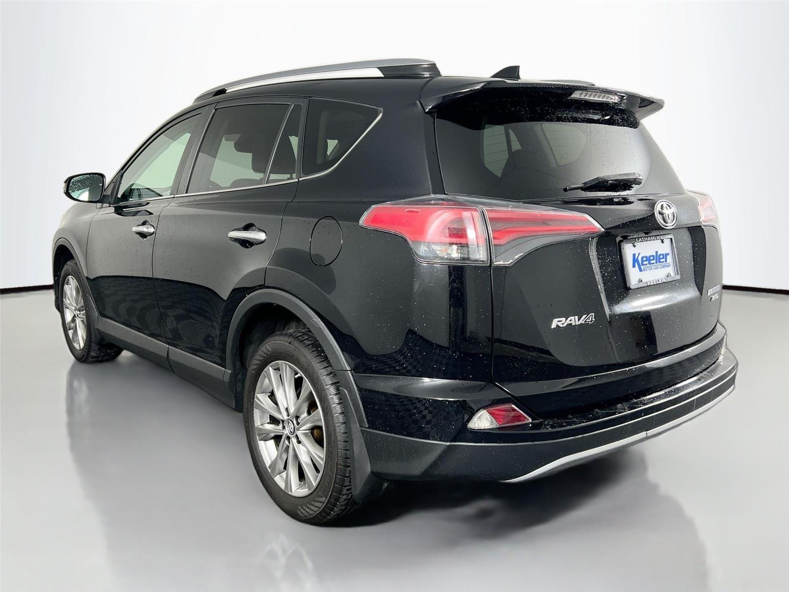 2017 Toyota RAV4 Limited photo 3