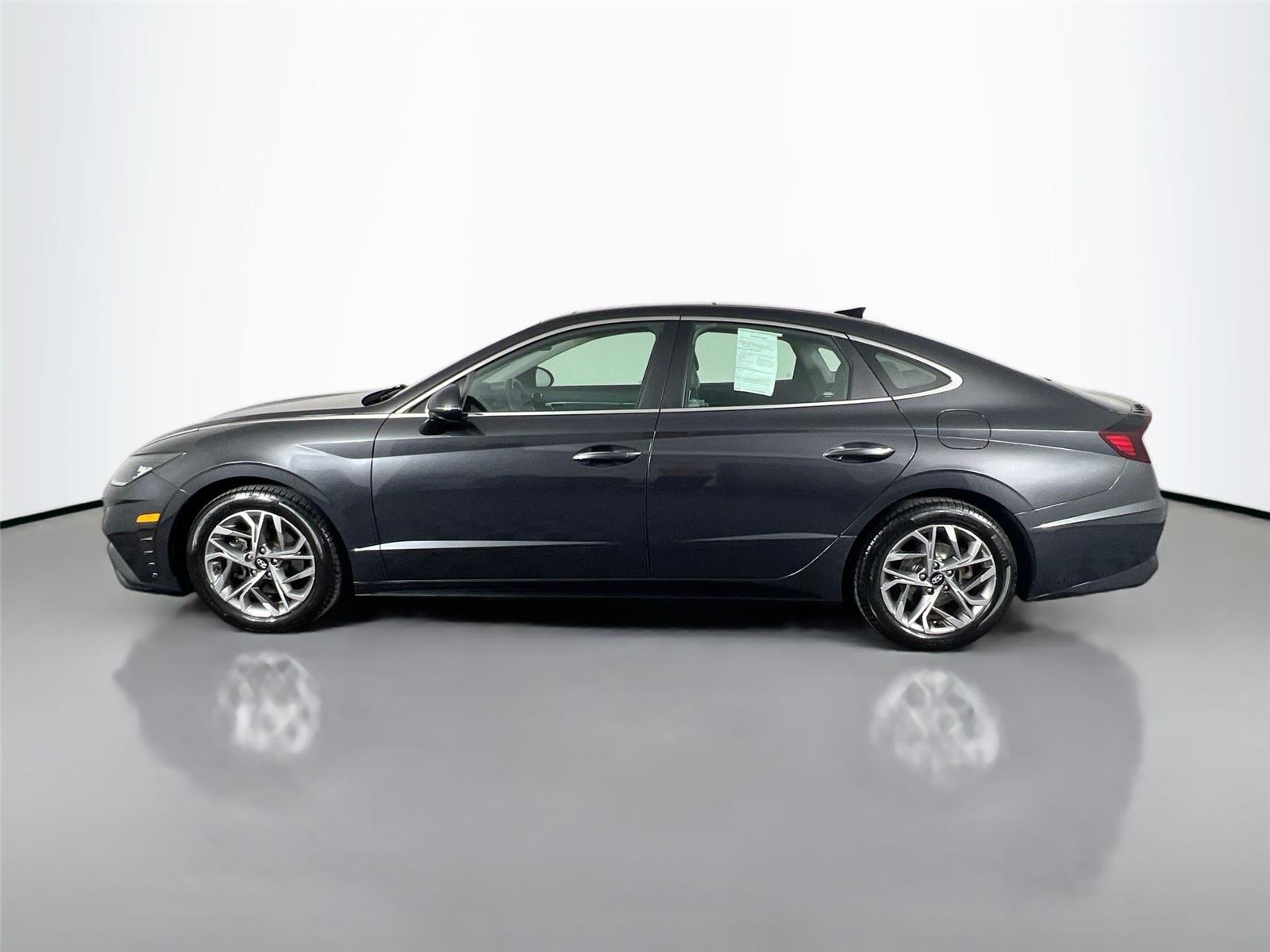2020 Hyundai Sonata SEL photo 2