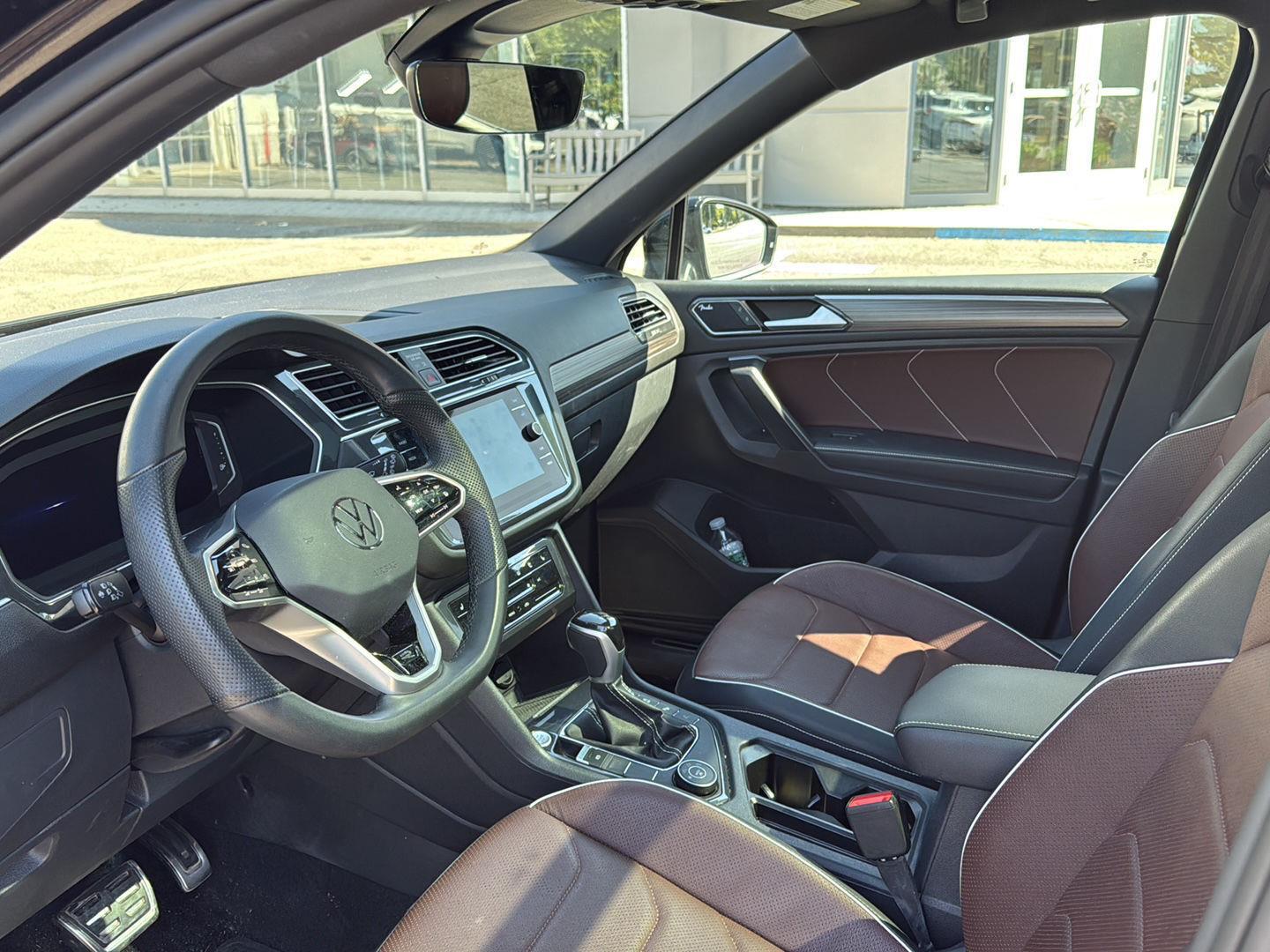 2023 Volkswagen Tiguan SEL R-Line Black photo 3