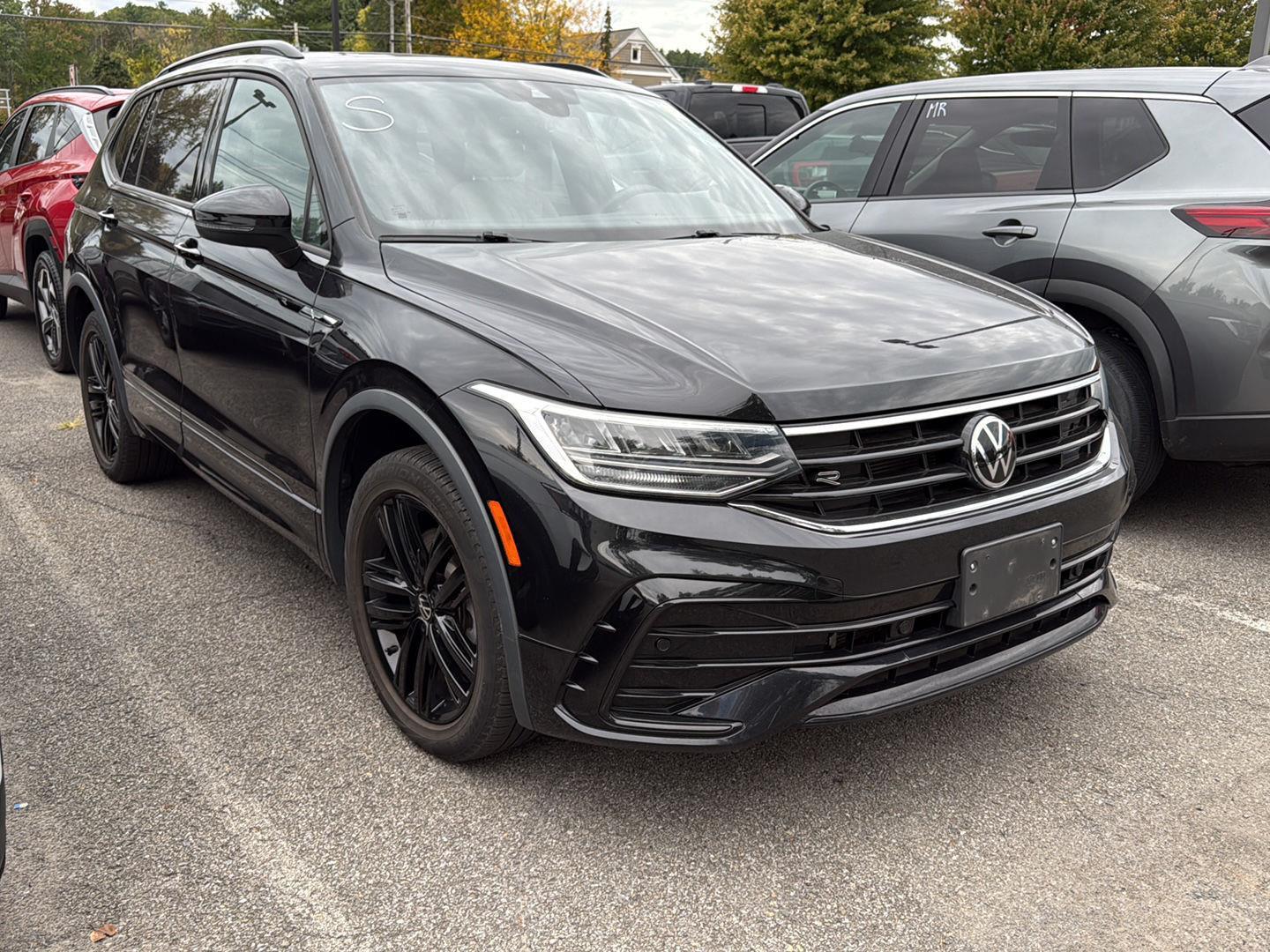 2022 Volkswagen Tiguan SE R-Line Black photo 2