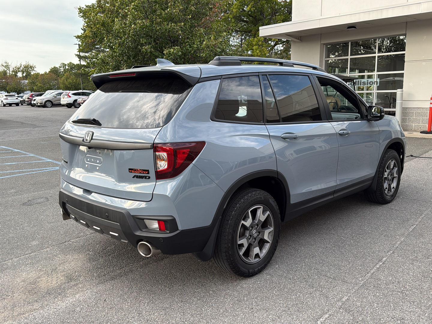 2022 Honda Passport TrailSport photo 2