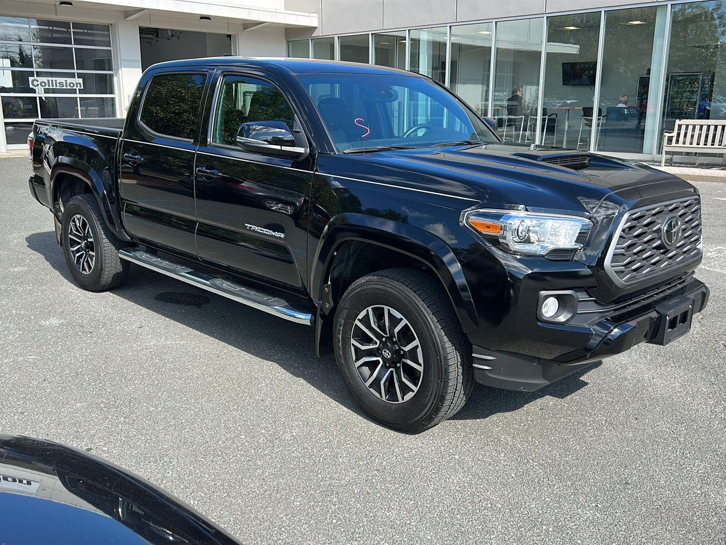 2023 Toyota Tacoma TRD Sport V6 photo 2