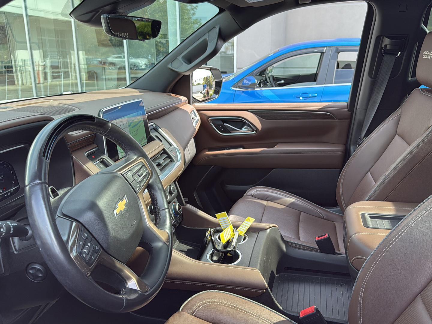 2024 Chevrolet Suburban High Country photo 3