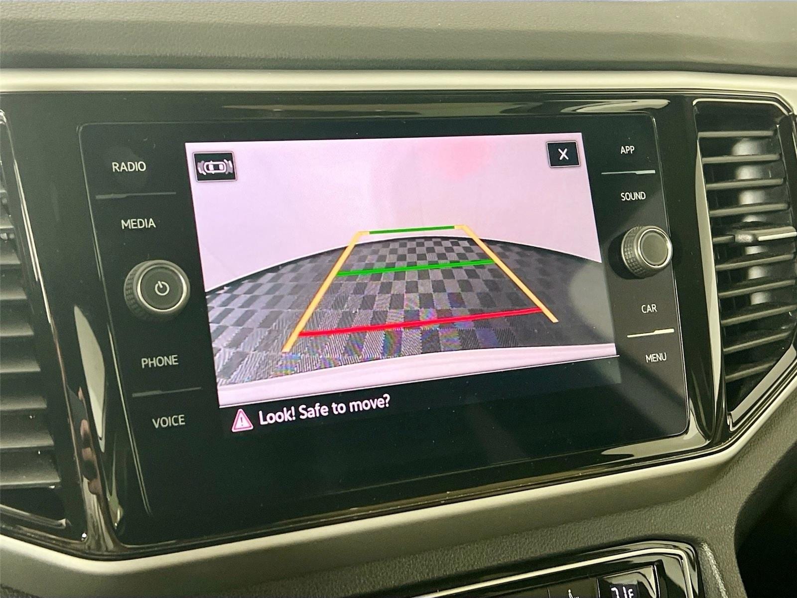 2022 Volkswagen Atlas Cross Sport SE w/Tech - Photo 13