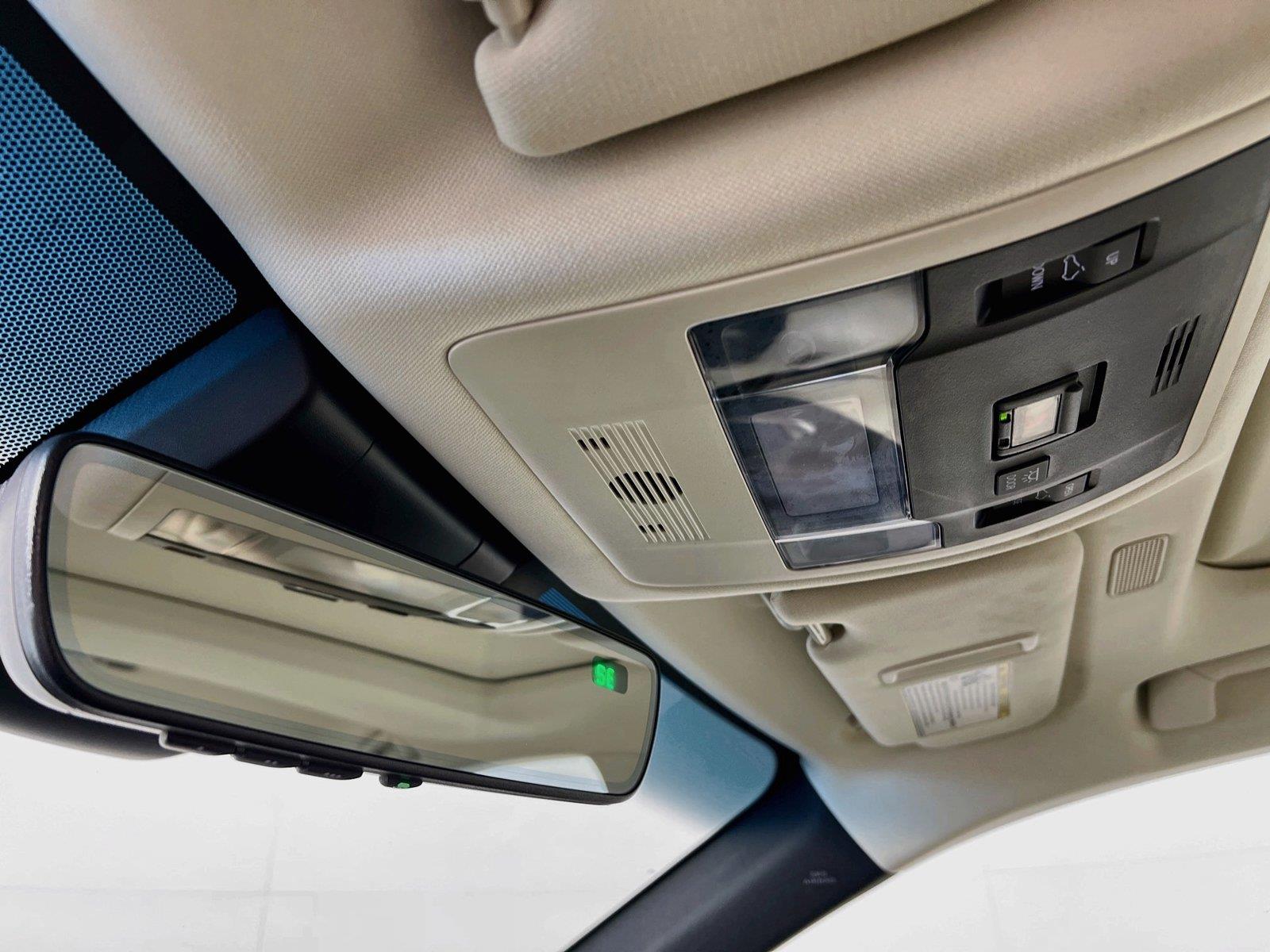2022 Lexus ES 350 - Photo 14