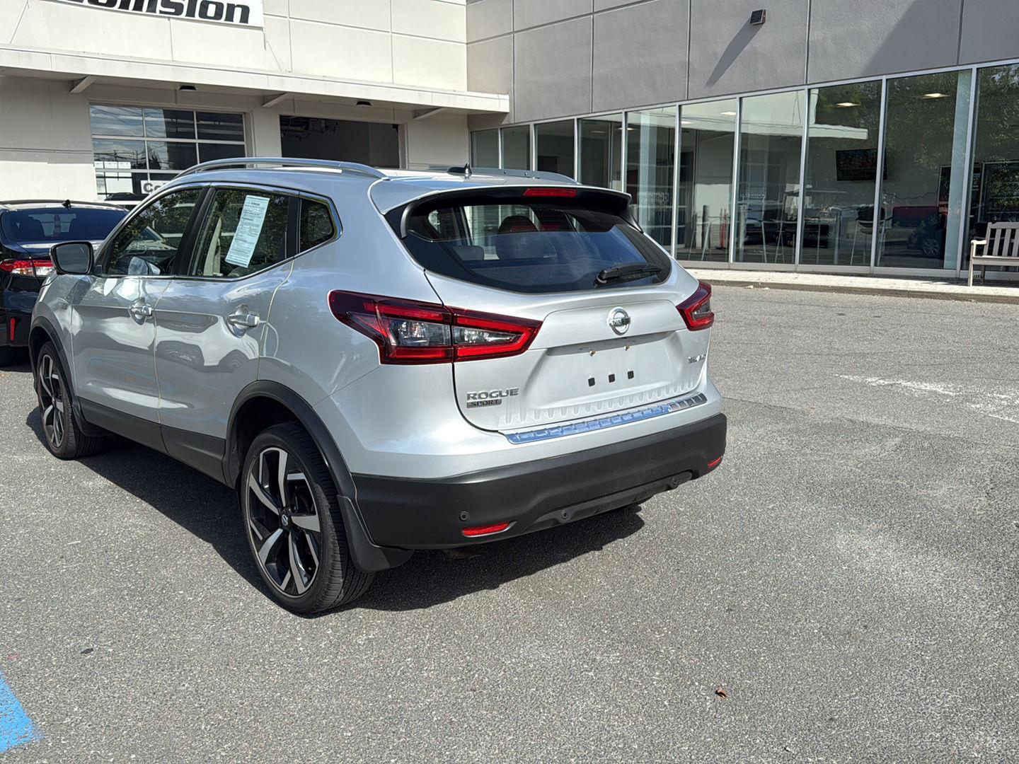 2020 Nissan Rogue Sport SL photo 3