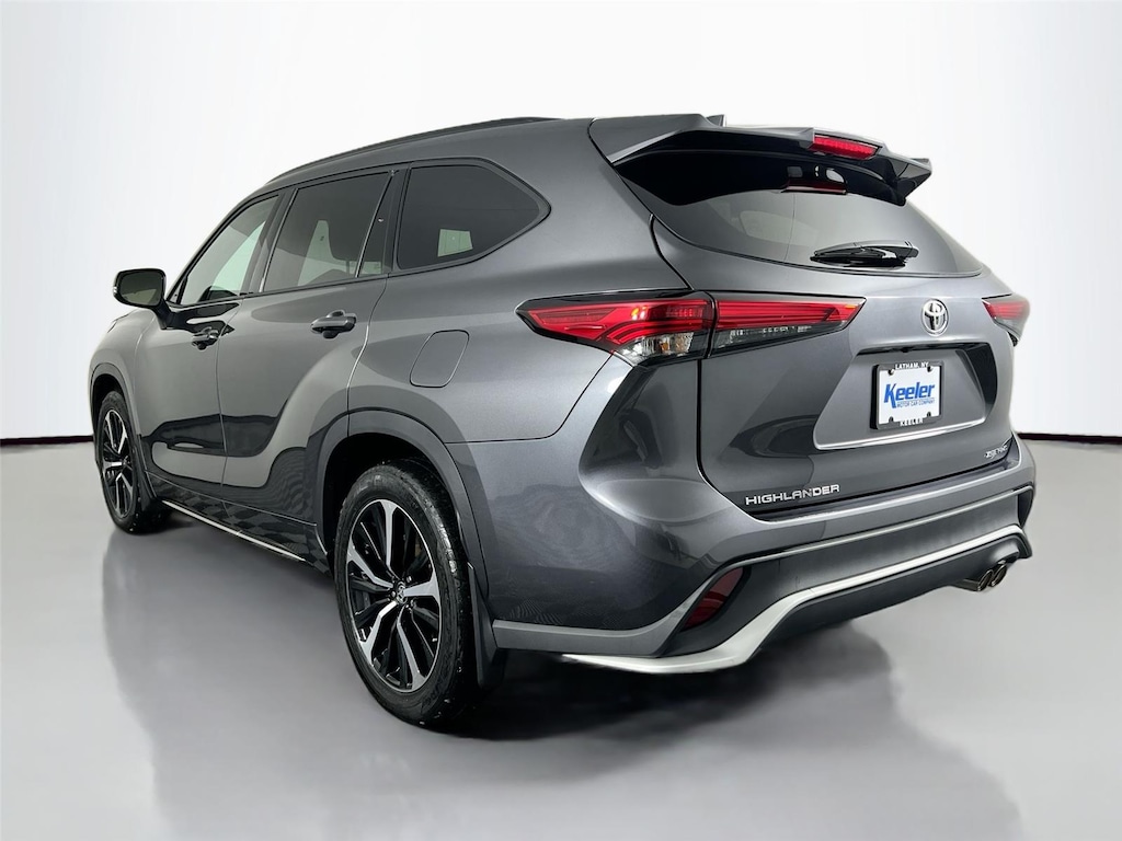 Used 2021 Toyota Highlander XSE SUV