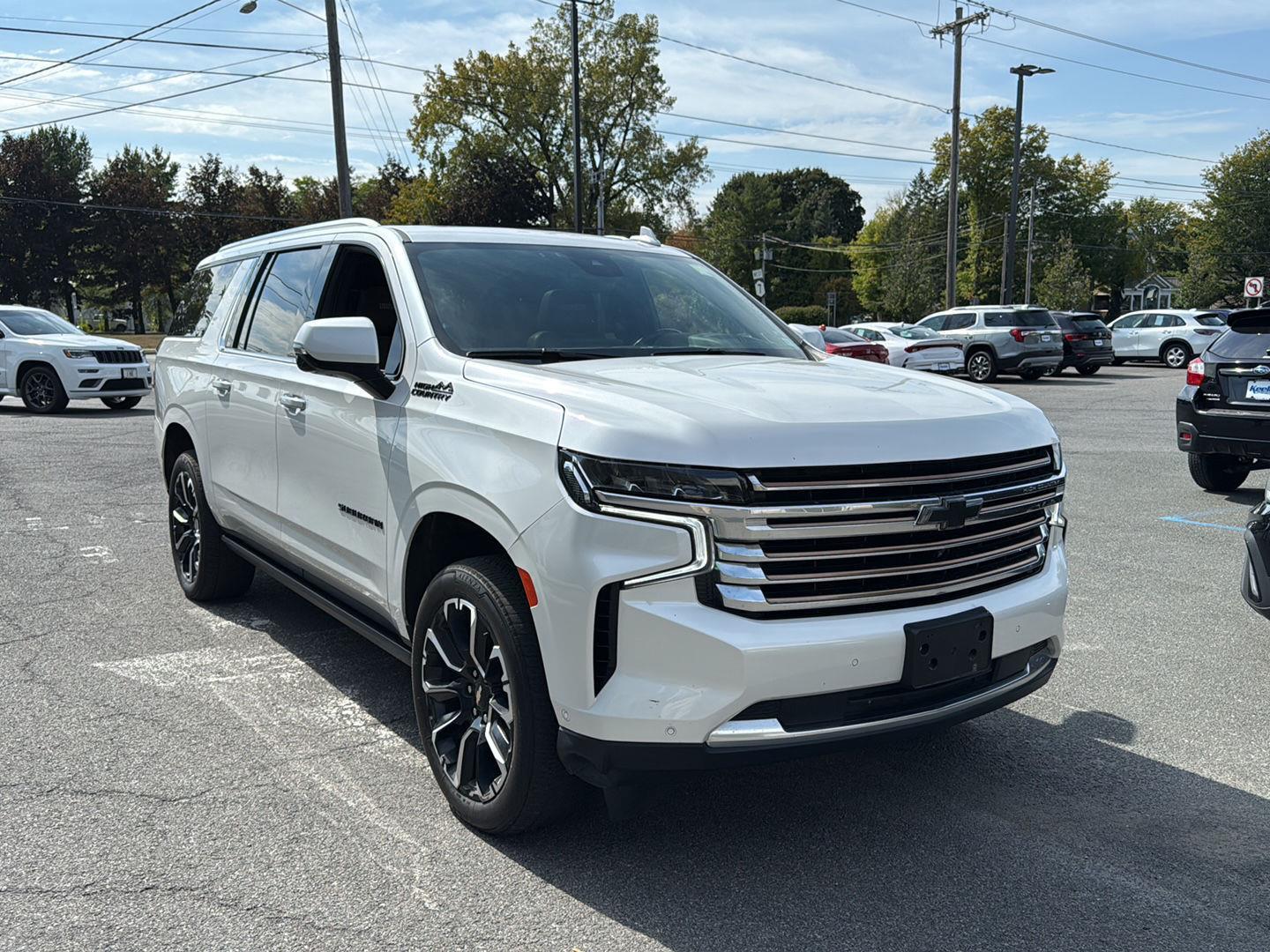 2024 Chevrolet Suburban High Country photo 2