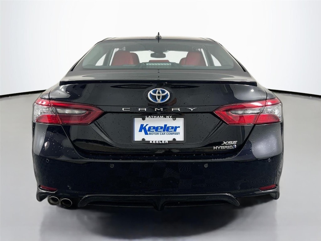 Used 2022 Toyota Camry Hybrid XSE Sedan