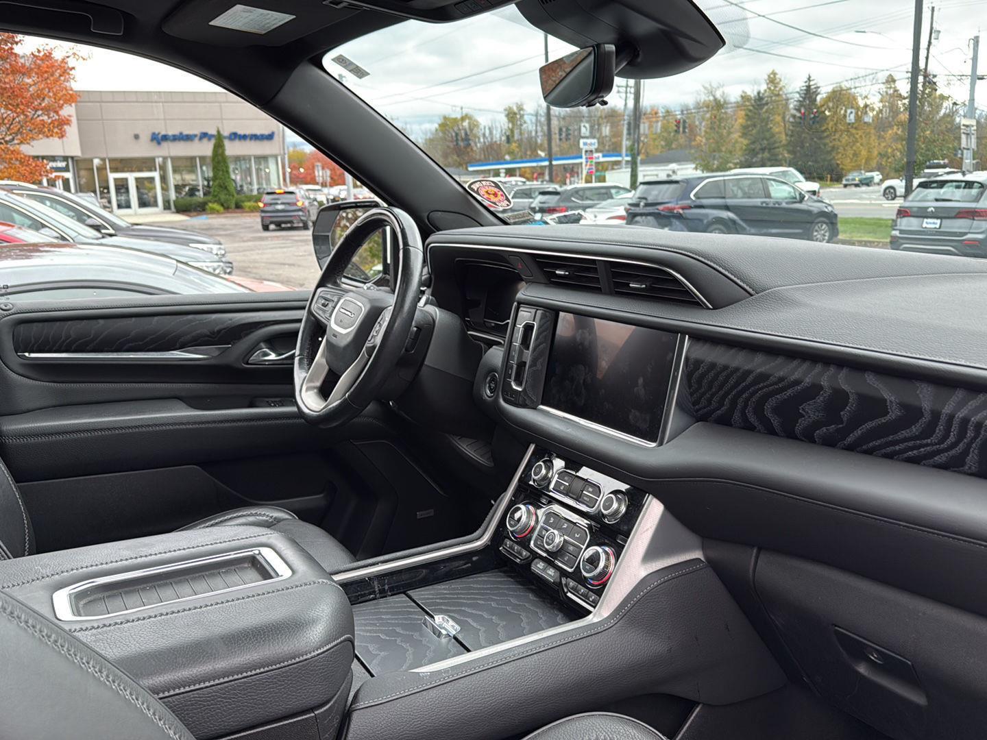 2023 Gmc Yukon Denali photo 3