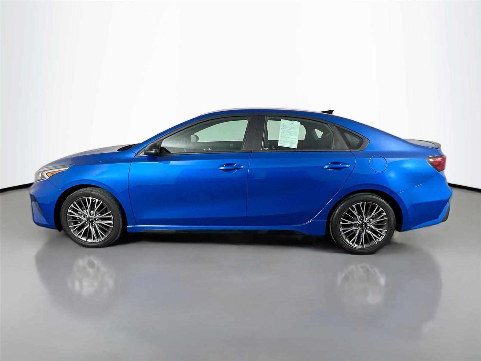 2022 Kia Forte GT-Line photo 3
