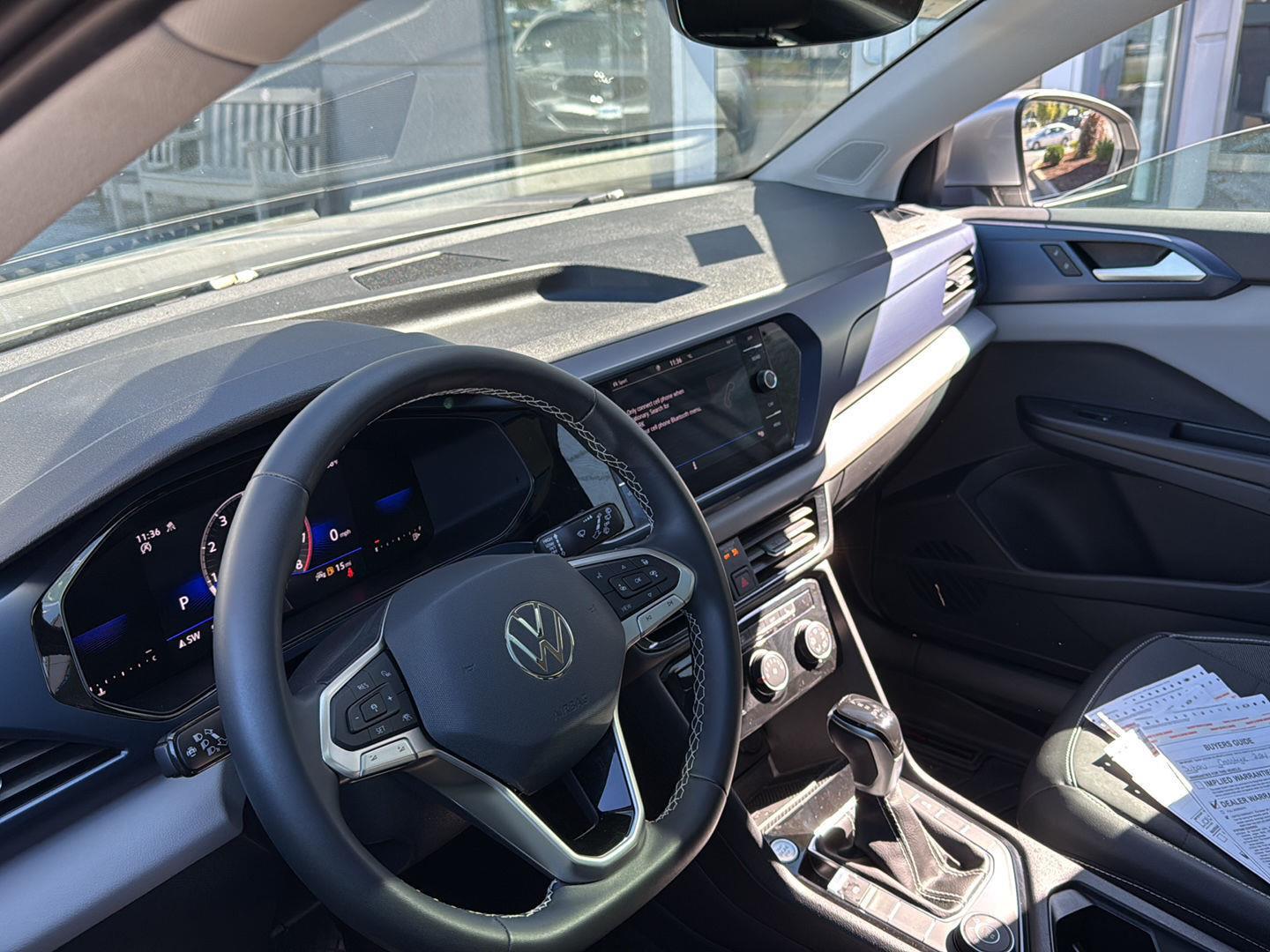 2023 Volkswagen Taos SE photo 2
