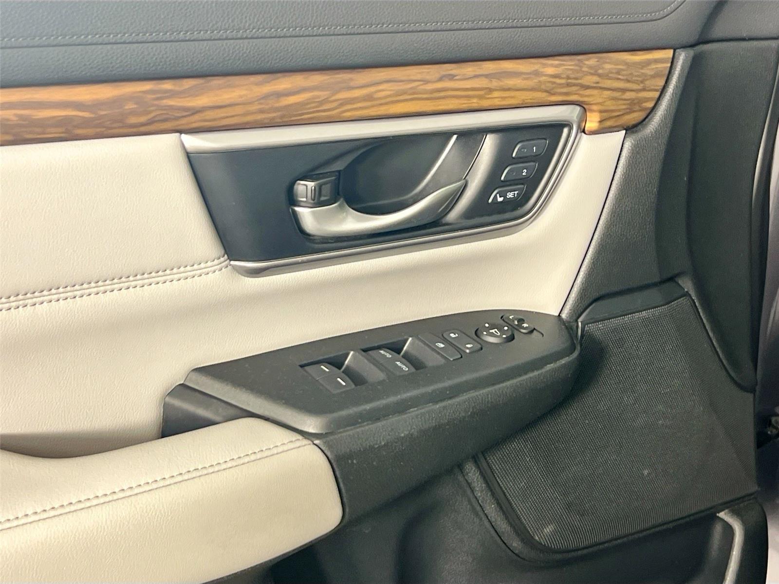 2019 Honda CR-V Touring - Photo 18