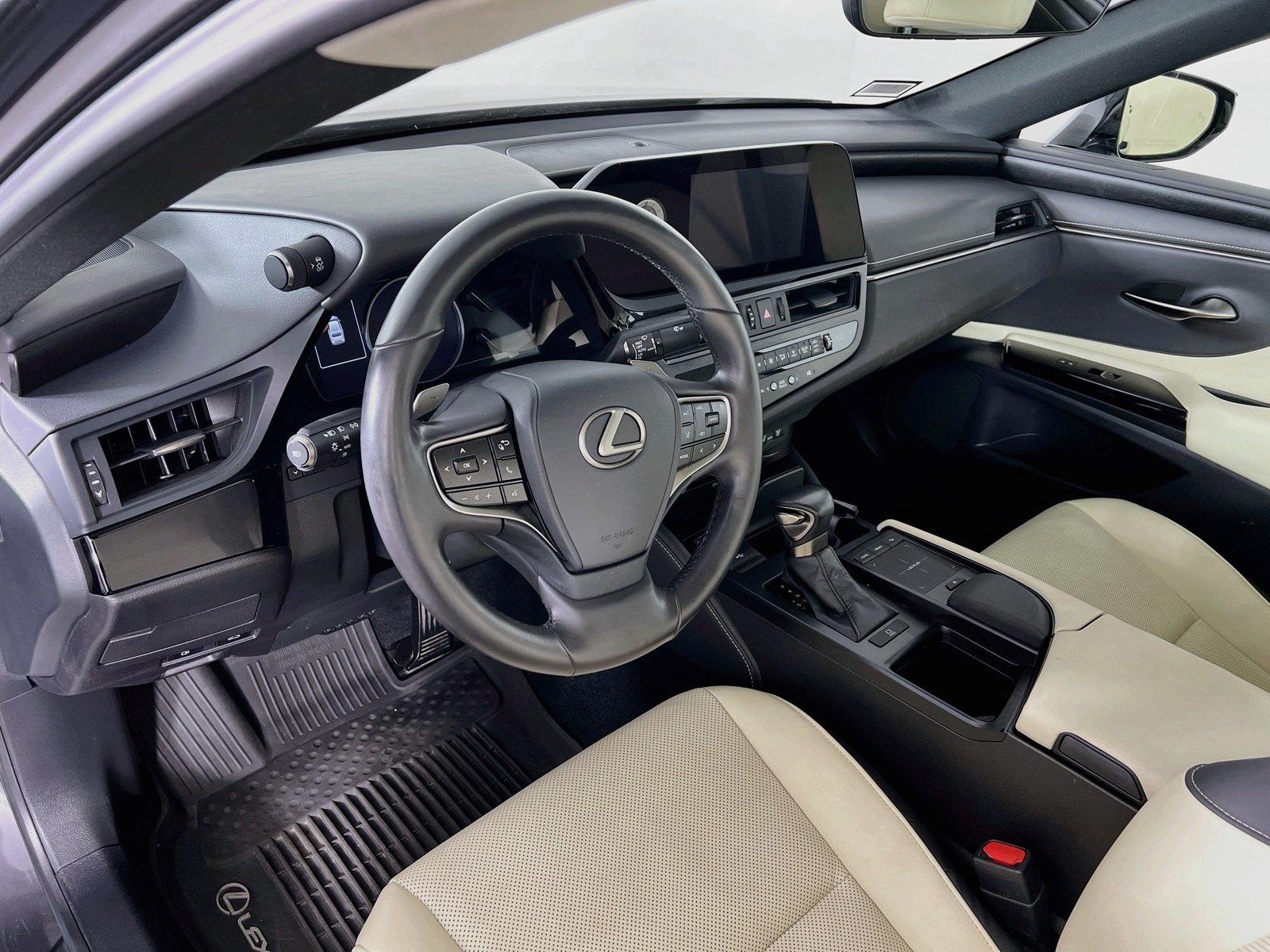 2022 Lexus ES 350 - Photo 10