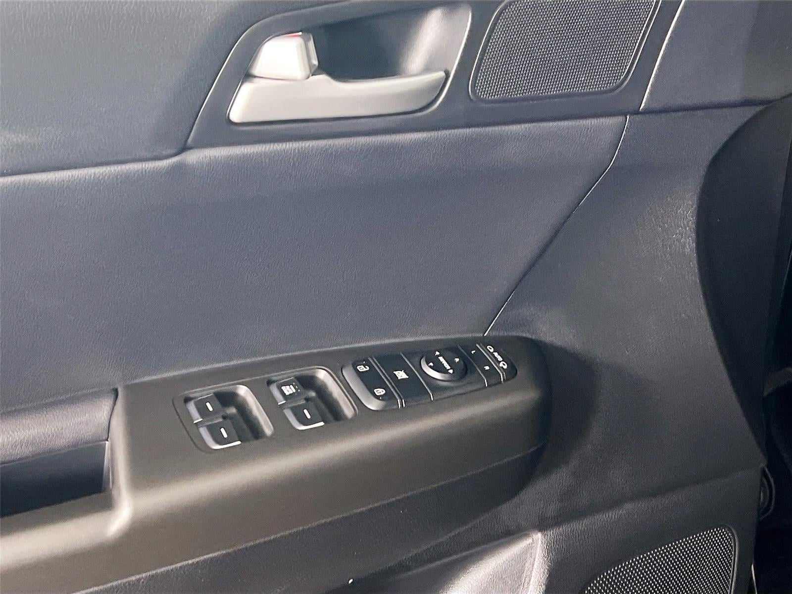 2020 Kia Sportage S - Photo 17