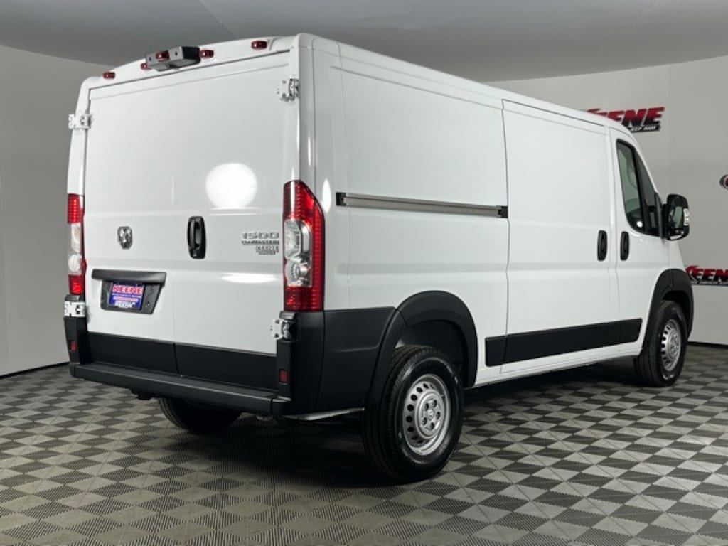 New 2025 Ram ProMaster PROMASTER 1500 TRADESMAN CARGO VAN LOW ROOF 136' W Cargo Van