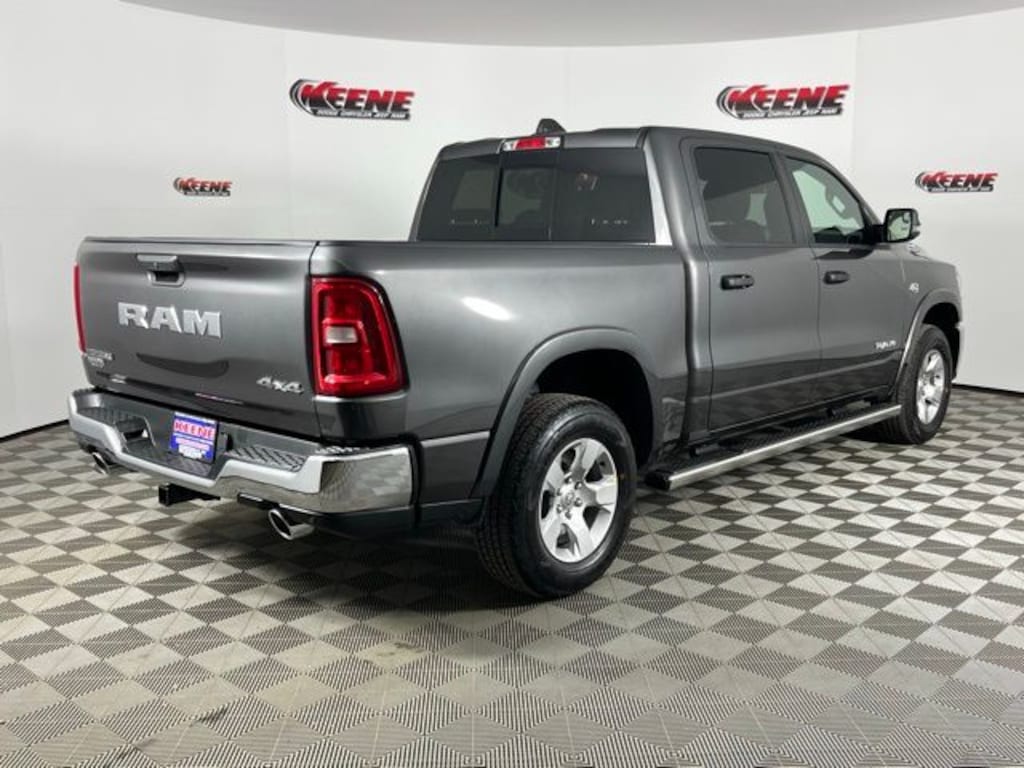 New 2026 Ram 1500 BIG HORN CREW CAB 4X4 5'7 BOX Pickup