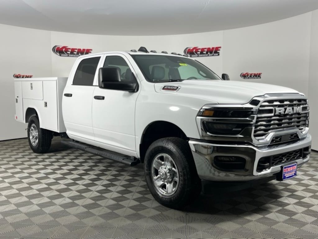 New 2026 Ram 2500 TRADESMAN CREW CAB 4X4 8' BOX Pickup