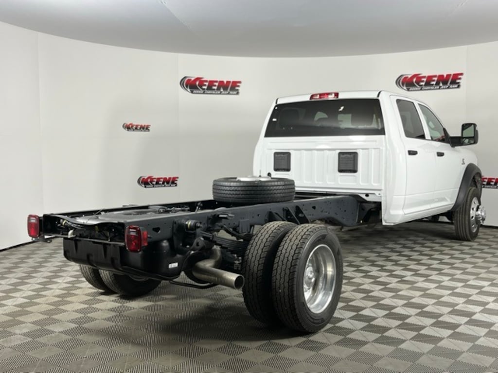 New 2026 Ram 5500 Chassis Cab 5500 TRADESMAN CHASSIS CREW CAB 4X4 84' CA Pickup